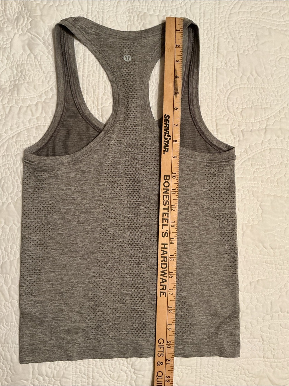 RARE LULULEMON Swiftly Tech Tank 2.0 Gray Hawaii Pineapple Design Size 2 - Picture 8 of 9